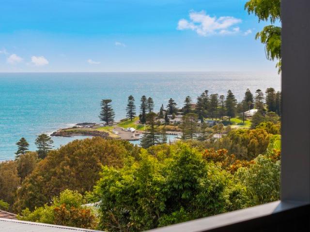 Elevated Luxury & Iconic Views