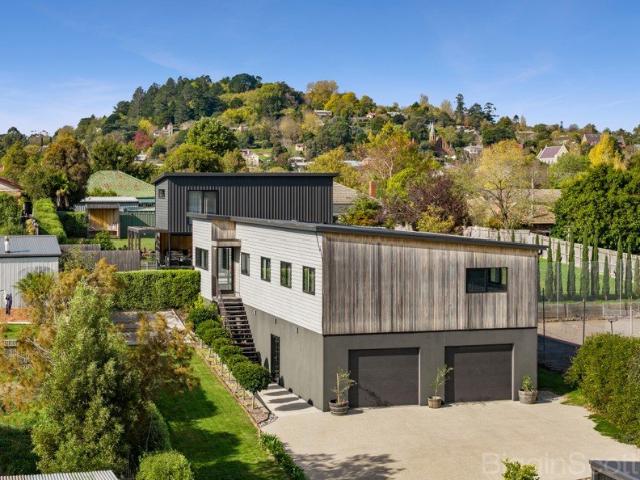 Elevated Luxury Living with Boutique Guest Accommodation in the Heart of Daylesford