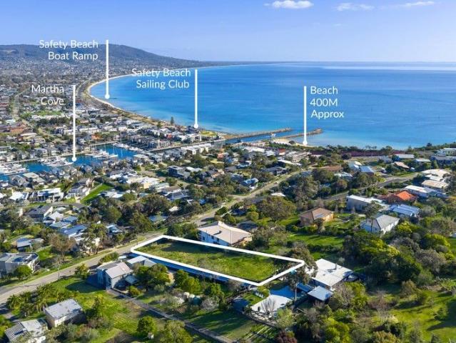 Elevated Luxury Living 2,327sqm approx. with World Class Views