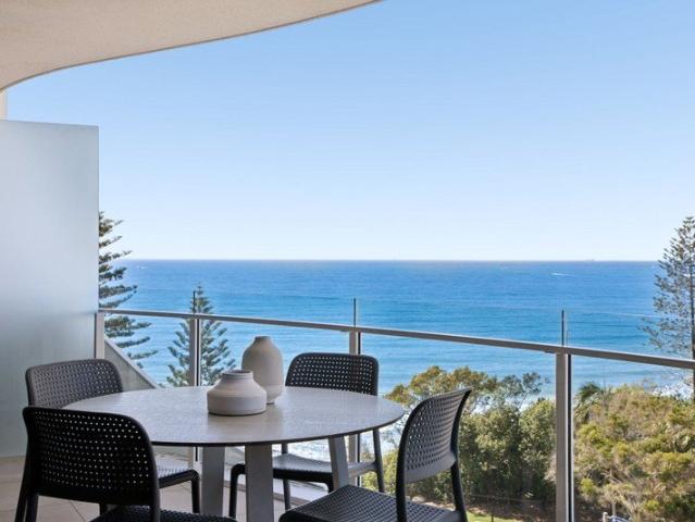 Elevated Luxury Mooloolaba Oceanfront Apartment