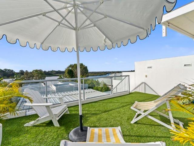 Elevated Luxury Meets Village Convenience: Boutique View Townhome