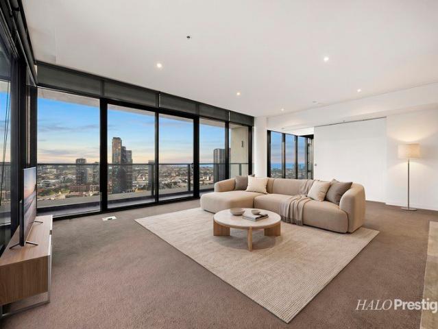 Elevated Luxury penthouse with Uninterrupted City Views