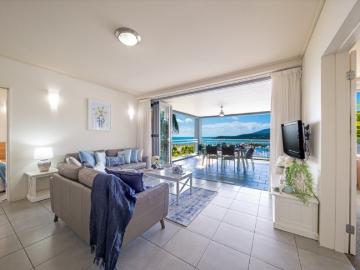 Elevated Luxury with Uninterrupted Whitsunday Views