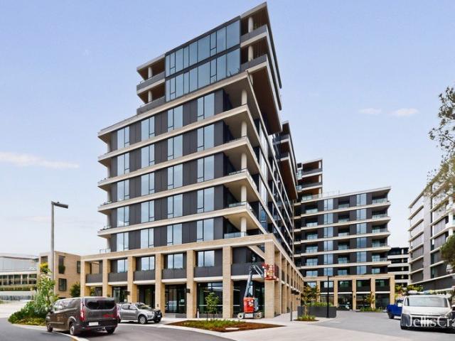 Elevated luxury with breathtaking city and racecourse views