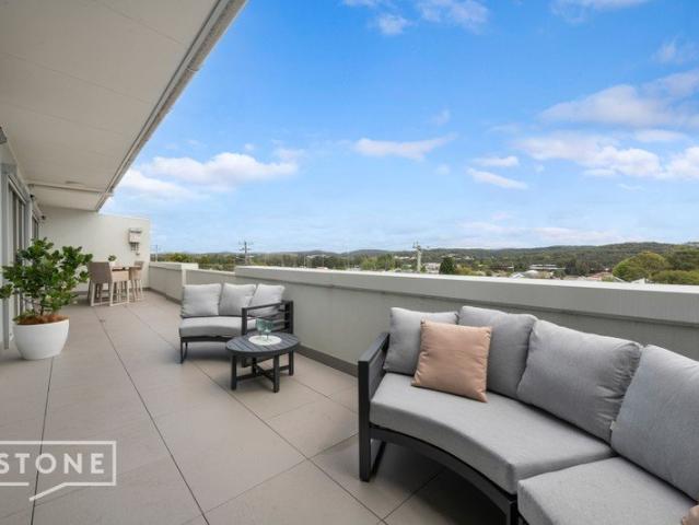 Elevated Luxury with Panoramic Mount Sugarloaf Views