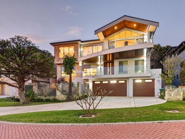 Elevated Luxury With Panoramic Views