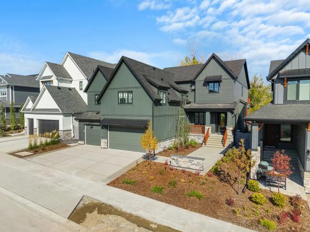 Elevated Luxury with Park & Skyline Views in Currie Barracks