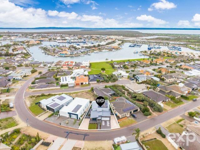 Elevated Marina Living with Space, Style & Spectacular Views