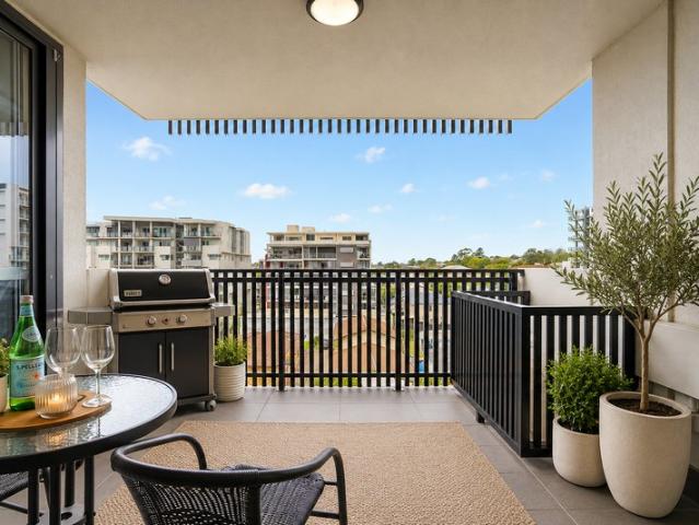Elevated Modern apartment in the heart of Chermside!