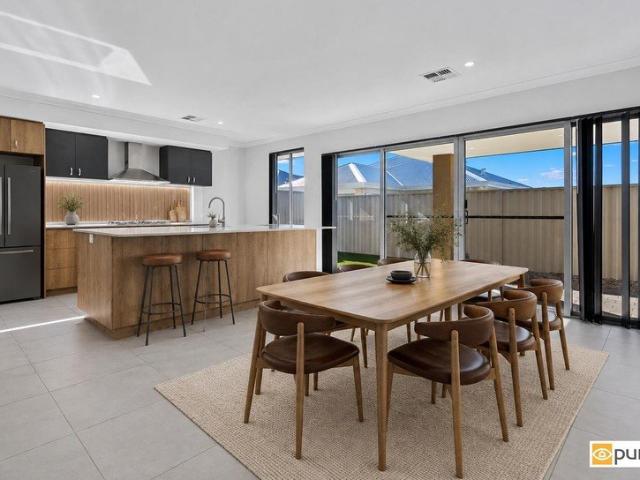 ELEVATED NEAR NEW LIVING IN BRABHAM