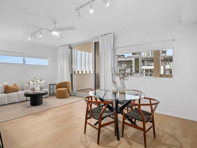 Elevated North East Aspect Apartment