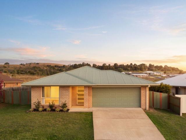 Elevated, North East Facing Family Living in Lowood, All on One Easy Level