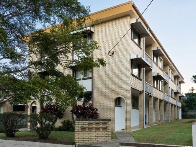 Elevated Nundah Living with Beautiful City Views