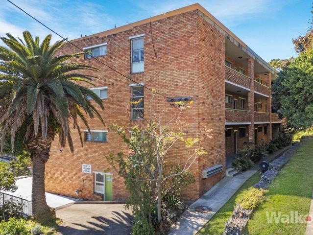 Elevated outlook, ground floor living, walk to the beach