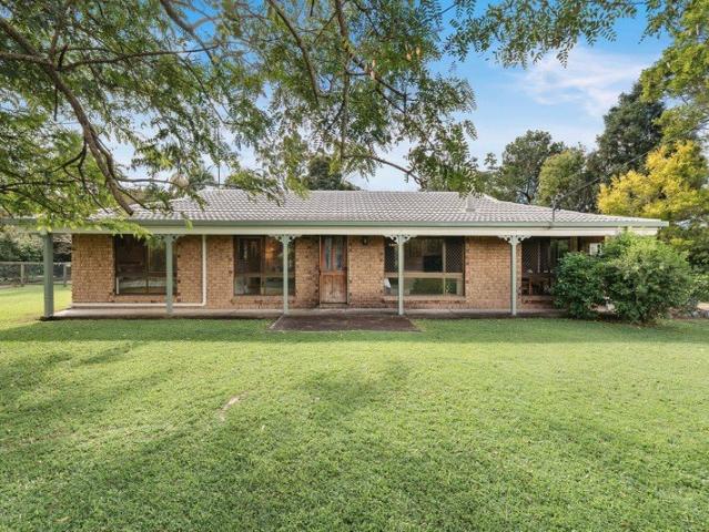 Elevated park like 3500sqm parcel with dual living potential