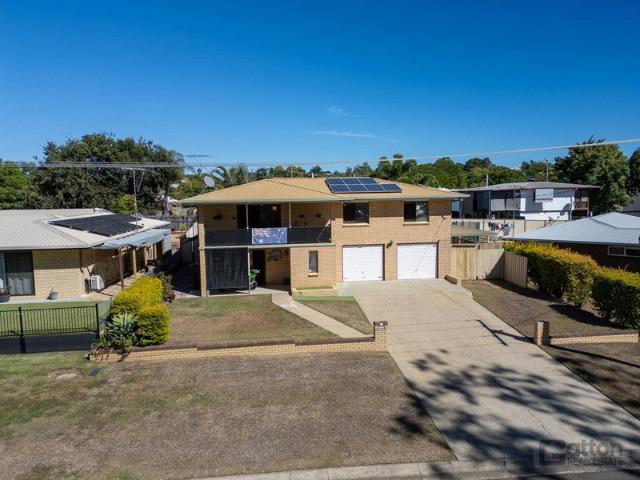 ELEVATED PARKFRONT LIVING WITH A SPARKLING POOL, MULTIPLE ENTERTAINING ZONES & VERSATILE FAMILY SPACES