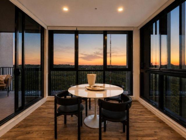 Elevated Parkside Living with Excellent Lifestyle & Convenience