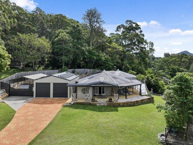 ELEVATED POSITION + BIG SHED + SIDE ACCESS + 1,309m2 BLOCK
