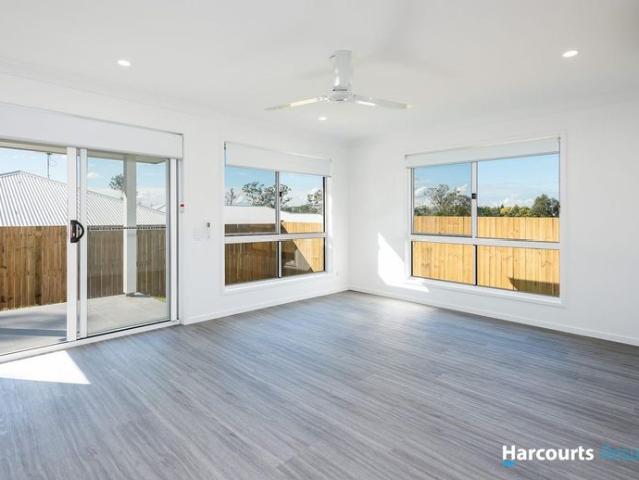 Elevated postion against green coriddor bonus Family room