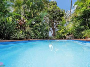 Elevated Position with Views close to Elandra Resort !