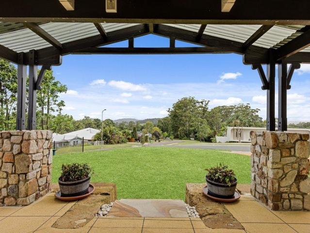 ELEVATED POSITION + BIG SHED + SIDE ACCESS + 1,309m2 BLOCK
