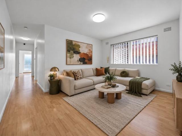 Elevated Position, Boutique Block of 6, Oversized Lock Up Garage!