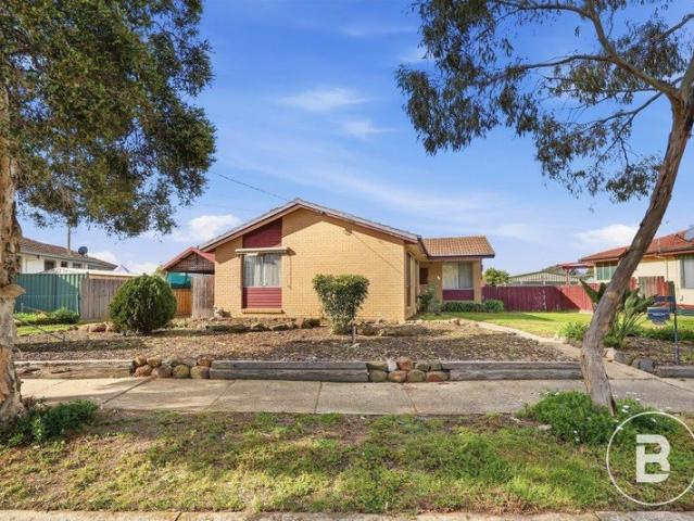 ELEVATED POSITION, CONVENIENT LOCATION & LOW MAINTENANCE LIVING
