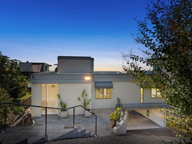 A Rare 915m² Landholding in One of Manly's Most Coveted Streets