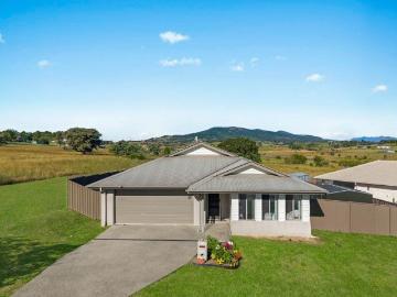 Elevated Position, Modern Living & Mountain Views