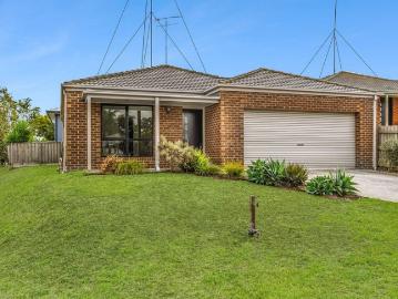 Spacious Living With Parkland Views!