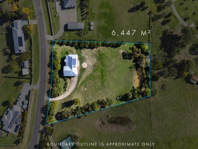 Elevated Position, Spectacular Views & Versatile Living