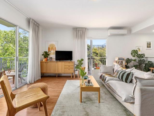 Elevated Prahran Living with Resort Style Appeal