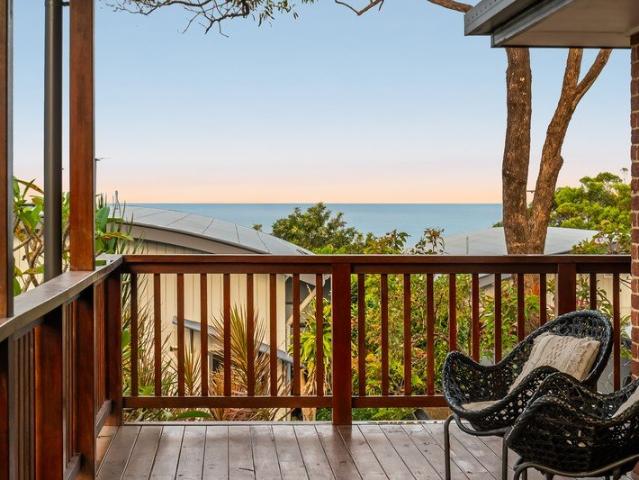 Elevated Premium Home, 1,135sqm and Sweeping Ocean Views