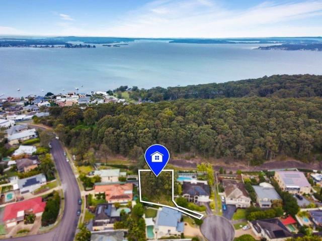 ELEVATED, PREMIUM LAND SURROUNDED BY QUALITY BUILT HOMES