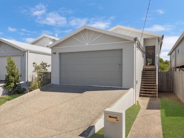 Elevated Queensland Living in the Heart of Railway Estate
