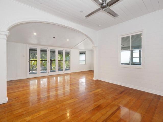 Elevated Queenslander Charm in a Great Location