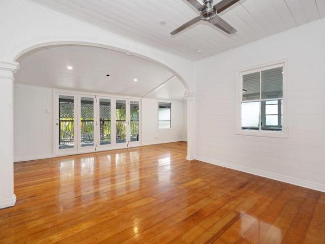 Elevated Queenslander Charm in a Great Location