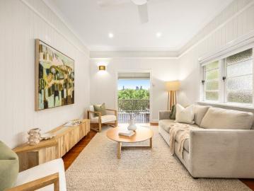 Elevated Queenslander Living with Sweeping City & Mount Coot tha Views