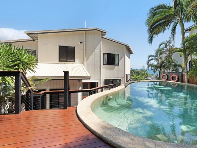Elevated Retreat Moments from Coolum's Second Bay!