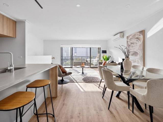 Elevated Reverse Living Luxury, Bathed in Natural Light