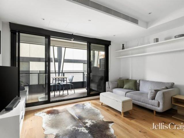 Elevated Richmond Hill Living in a Prestigious Herbert King Complex