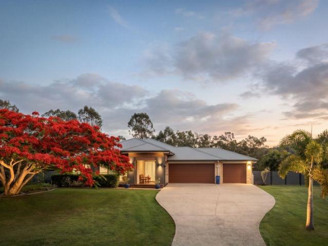 Elevated Riverside Elegance with Captivating Brisbane River Views