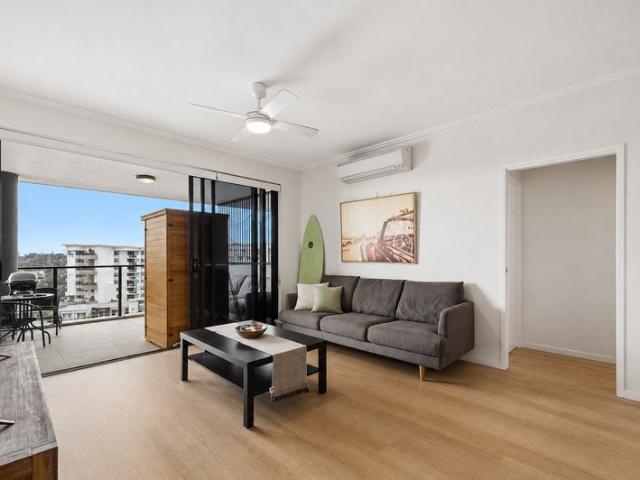Elevated Robina Living in the Sought After Boheme Apartments