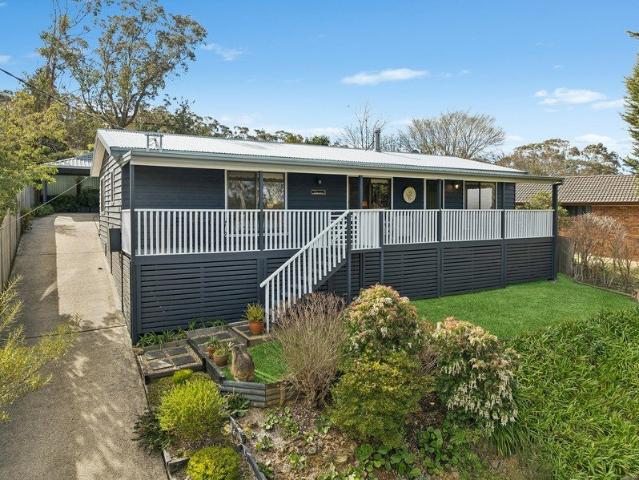 Open Home Wednesday 2.30 3.00 | Open Home Saturday 10.00 10.30