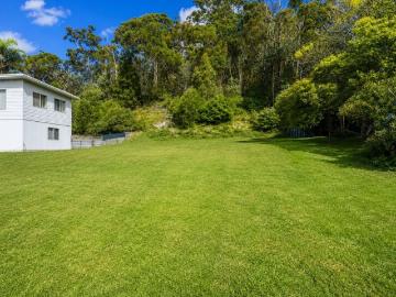 Elevated South Sussex Land Near Waterways, Beaches & Village Life