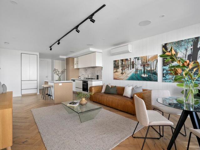 Elevated Smith Street Living with Stunning Skyline Views