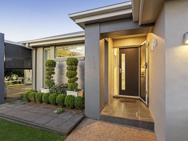 Elevated, Spacious & Perfectly Positioned in Sought After Middle Ridge