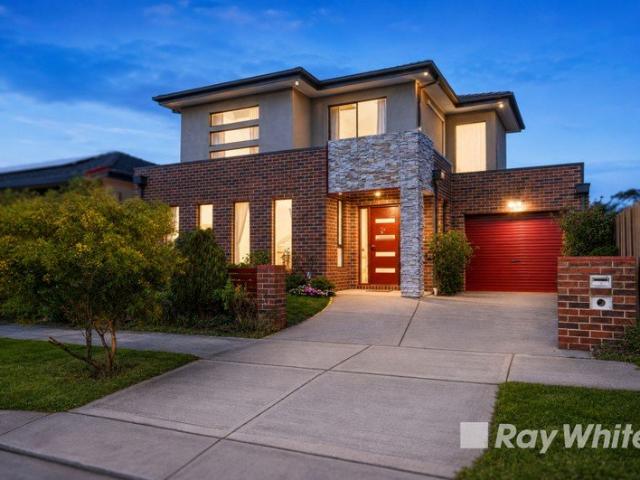 ELEVATED STREET FACING HOME WITH SPACE, STYLE, CONVENIENCE & MILLION DOLLAR VIEWS!