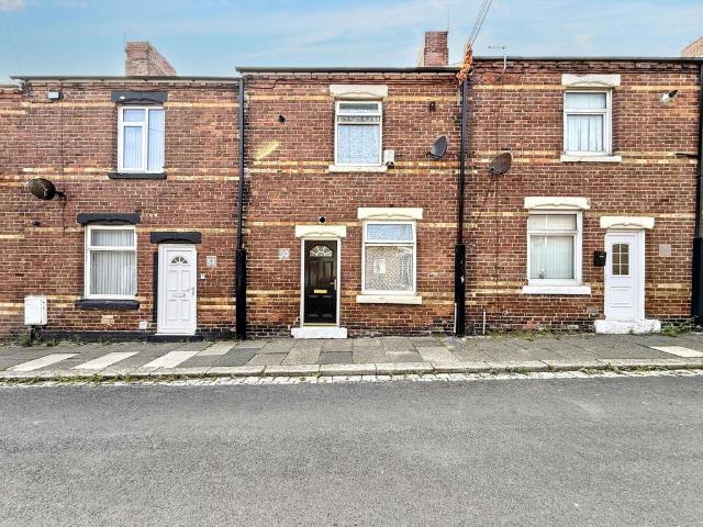 Eleventh Street, Horden, Peterlee. 2 bed terraced house to rent £550 pcm £127 pw