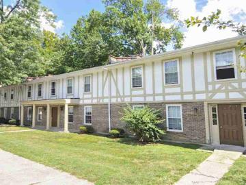 Eleven Oaks Apartments 2 Bedroom Home for Rent at 5546 Indian Oaks Cir, Louisville, KY 40219 Newburg